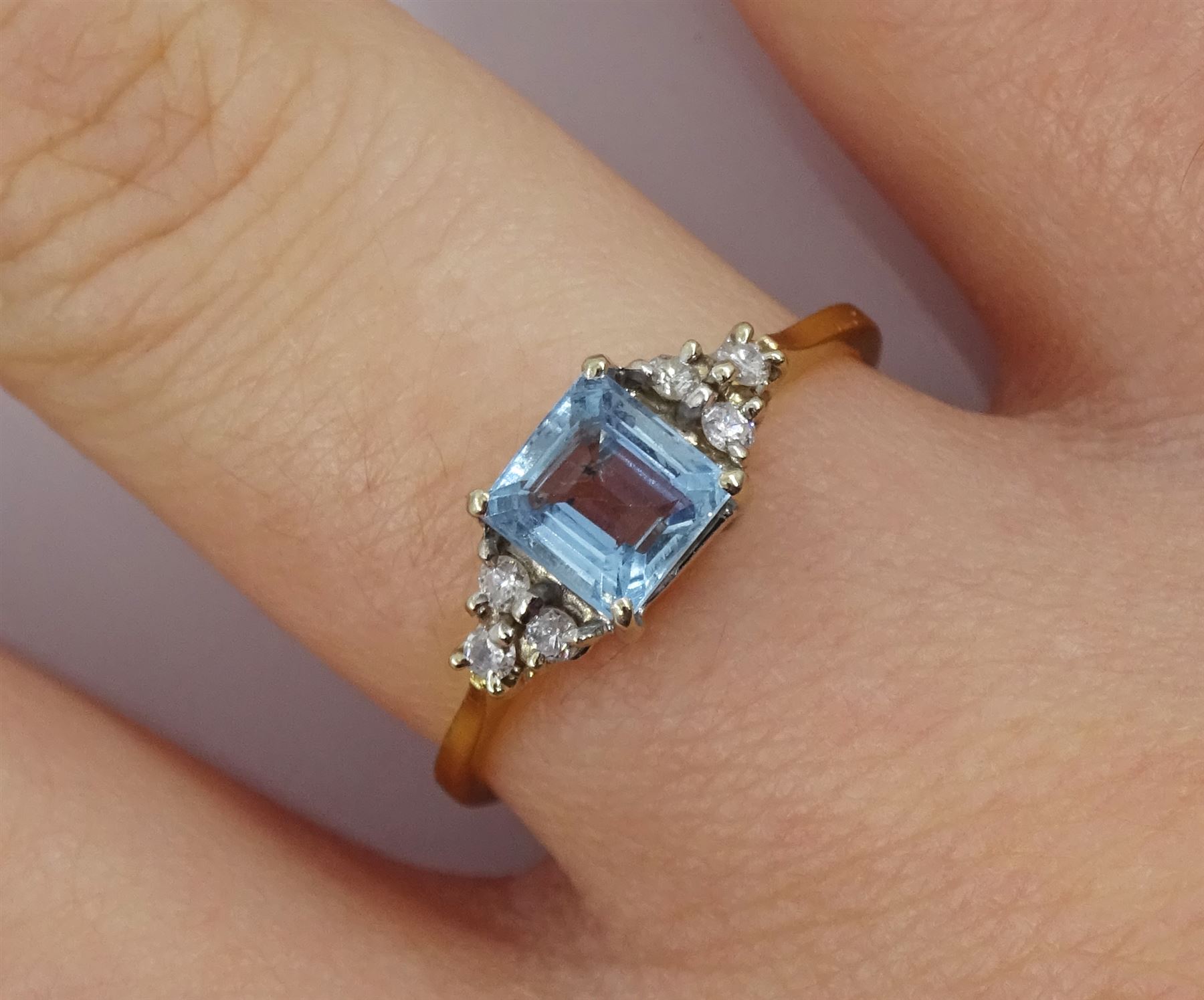 18ct gold princess cut aquamarine and six stone diamond ring, hallmarked