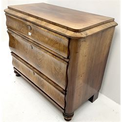 19th century Continental walnut chest, three graduating bombe style shaped drawer fronts, turned supports 