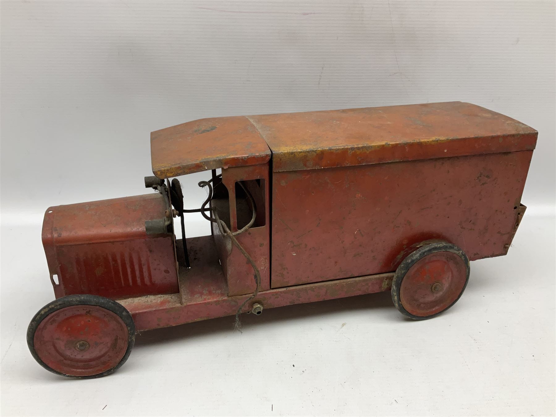 Hornby Racer 3 speedboat L45cm; pre-war Tri-ang sheet steel lorry and mobile crane; quantity of lead soldiers by Johillco etc; Tri-ang Minic clockwork Royal Mail Van; and part set of tin-plate construction pieces; all unboxed