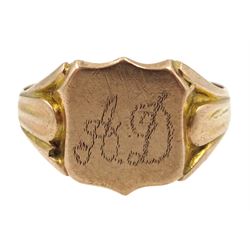 Early 20th century rose gold signet ring, Chester 1915, approx 3.3gm
