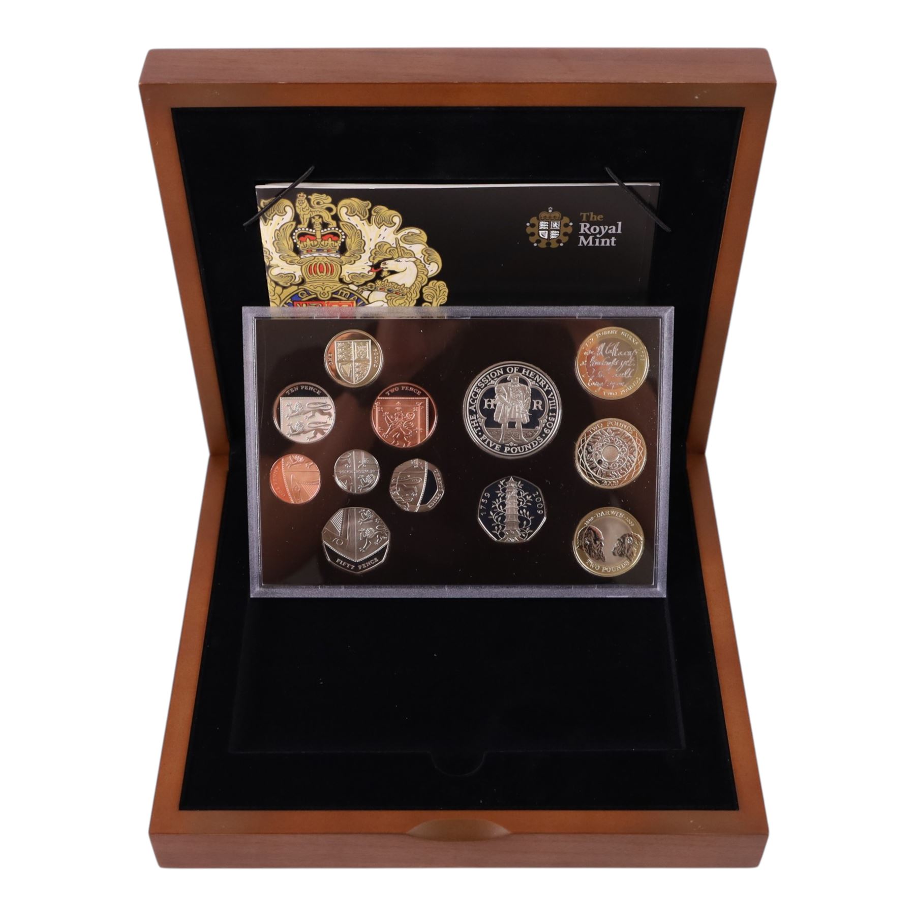 The Royal Mint United Kingdom 2009 executive proof twelve coin set, including Kew Gardens fifty pence, cased with certificate
