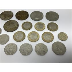 Queen Elizabeth II commemorative coins, including three Isle of Man 1970 crown coins, two further UK 1965 and 1970 crowns, three 2017 ‘Benjamin Bunny’ fifty pence pieces, two 1999 ‘Rugby World Cup’ two pound coins, Isle of Man 1999 ‘Phillip McCallen’ fifty pence piece etc