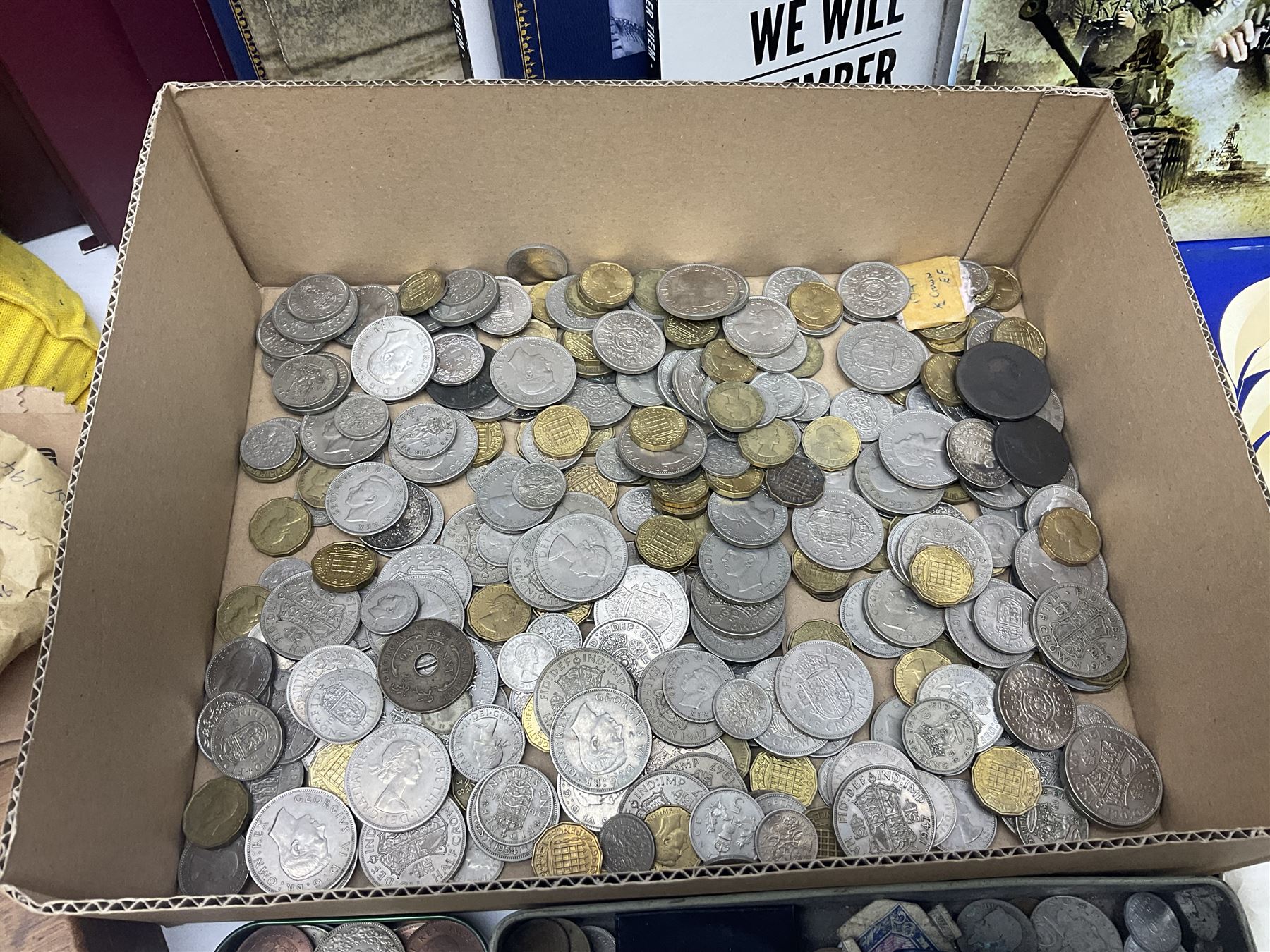 Great British and World coins, including a small number of pre 1920 silver coins, pre-decimal pennies, commemorative crowns, various part filled 'The London Mint Office' commemorative coin folders, Britain's First Decimal Coins sets in blue folders, pre-Euro coinage, United States of America coins etc