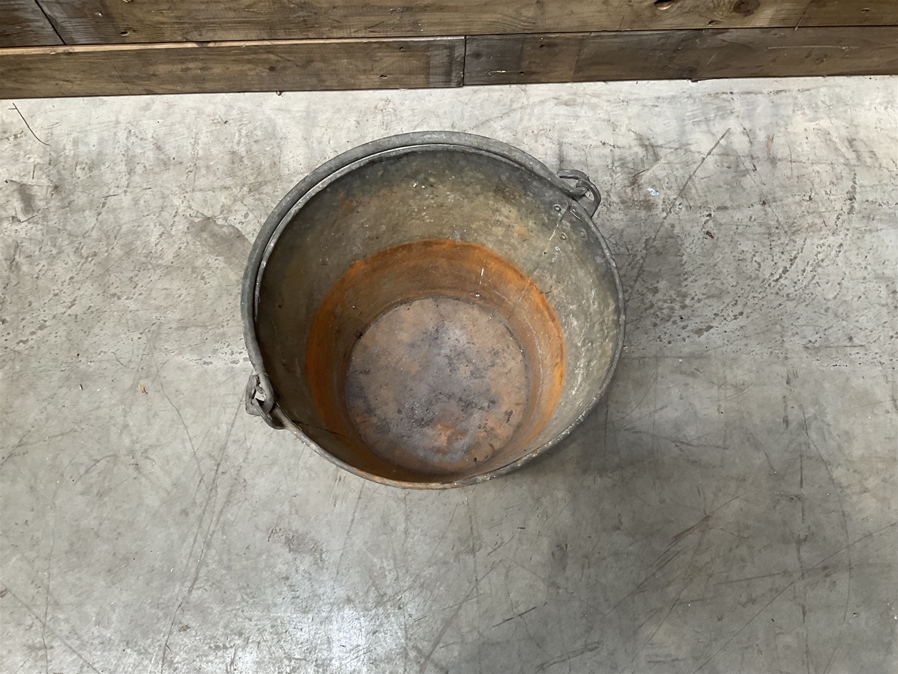 Vintage galvanised dolly tub with galvanised tub and two buckets