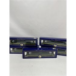 Five Lima ‘00’ gauge Class 55 Co-Co Deltic diesel locomotives, comprising four L204952 examples, including one with original name and number Crepello no. D9012 and three reworked as Argyll & Sutherland Highlander no. D9021, Royal Highlanders Fusilier no. D9019, St Paddy no. D9001 and a L204951The Prince of Wales Own Regiment of Yorkshire no. D9005, all in BR two tone green livery, all boxed 