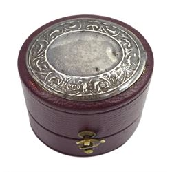 18ct white gold three stone oval ruby and round brilliant cut diamond ring, with diamond set shoulders, stamped, ruby approx 1.15 carat, total diamond weight approx 0.55 carat, in silver top ring box by The Victorian Ring Box Co, Edinburgh 1993 