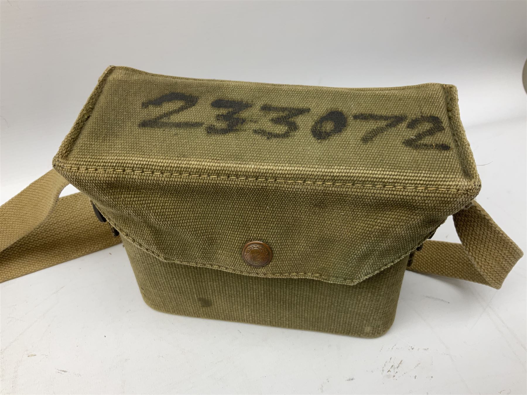 Pair of WWII 1943 Kershaw Bino. Prism No.2 MKII x6 binoculars, No. 190671, in canvas case