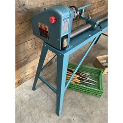 Draper WTL12 wood lathe and a collection of turning chisels 