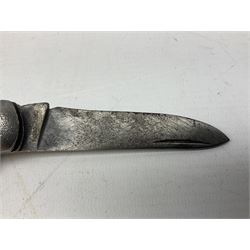 WW1 British Army folding jack/clasp trench knife, the blade inscribed Bird & Co Ltd Sheffield, with marlin spike, blade and can opener, service number to spike 188729