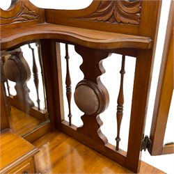 Edwardian satin walnut dressing chest, raised triple swing mirror back with trinket drawers, two short and two long drawers