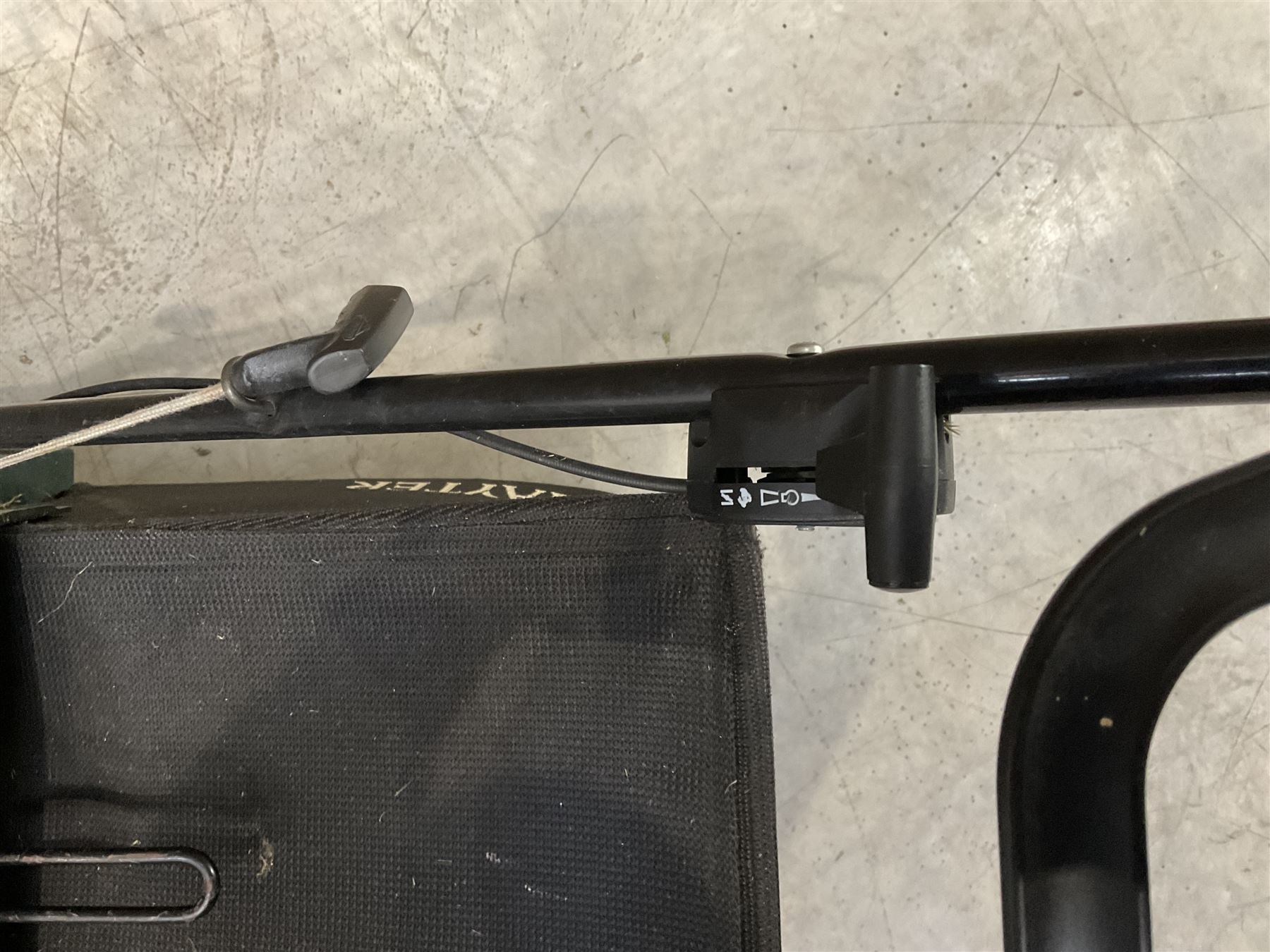 Hayter Harrier 48 lawnmower 