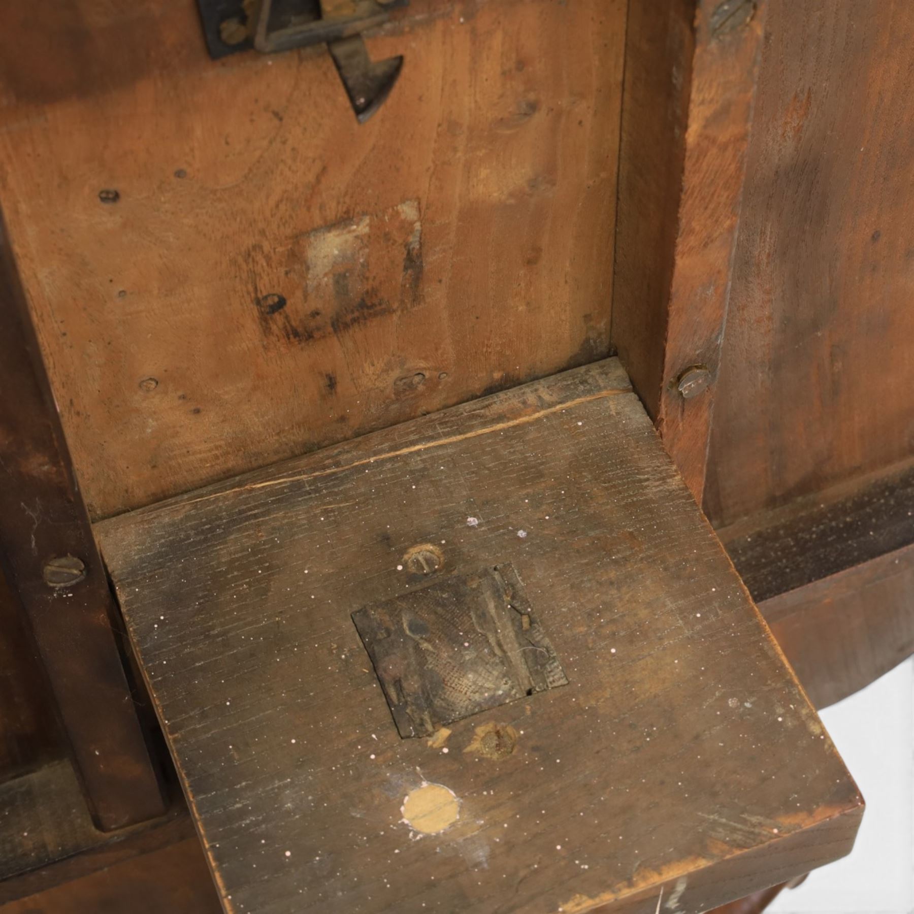 George III mahogany tripod table, rectangular tilt top, raised on a turned column, on splayed supports