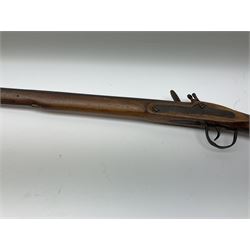 19th century flintlock musket for restoration or display, the mahogany full stock with steel mounts, lock stamped LONDON, under barrel ramrod L167.5cm