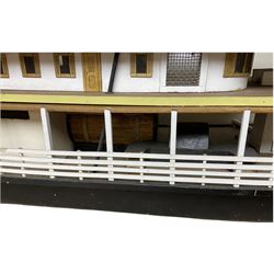 Model of St.Louis Belle paddle boat, L118cm, together with a box of additional parts and model plans by Vic Smeed