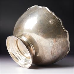 Silver circular bowl with crimped rim and short pedestal foot D14cm London 1935 Maker  C S Harris & Sons Ltd  