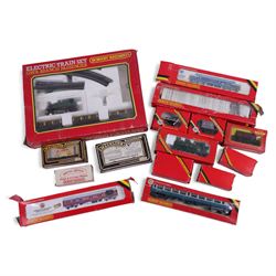 Collection of 00 gauge locomotives, rolling stock and accessories, mostly boxed Hornby/Tri...