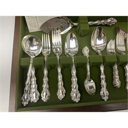 Cased canteen of Oneida Community silver plate cutlery