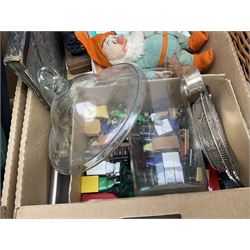 Indian tree tea wares, a quantity of diecast vehicles, glass vase and cover, Daler Rowney Easel in case and other collectables 