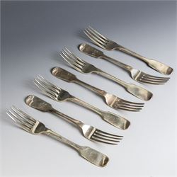 Seven silver Fiddle pattern table forks, comprisng set of four William IV examples, hallma...