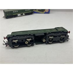 Hornby Dublo - 3-rail - Met-Vic Diesel Co-Bo locomotive No.D5713; Type 1 (Class 20) Diesel Bo-Bo locomotive No.D8000; both in BR green in original boxes; and Class 08 Diesel 0-6-0 Shunting locomotive No.D3763 in BR green in box base (3)