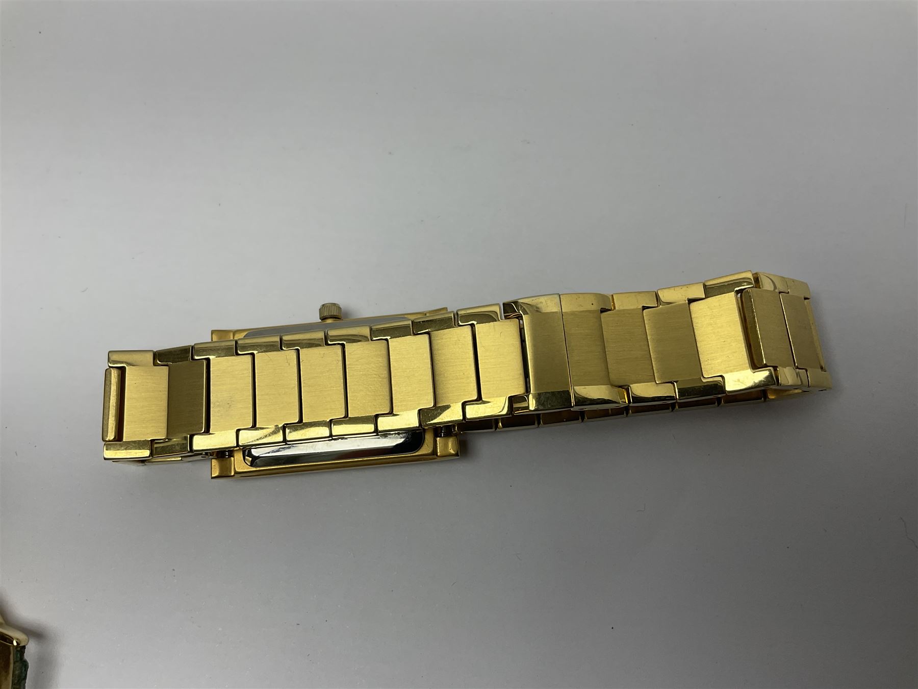 Two ladies Skagen wristwatches, to include 107SGSC and 107SGGD, both on stainless steel mesh straps, boxed, together with four other ladies wristwatches (6)