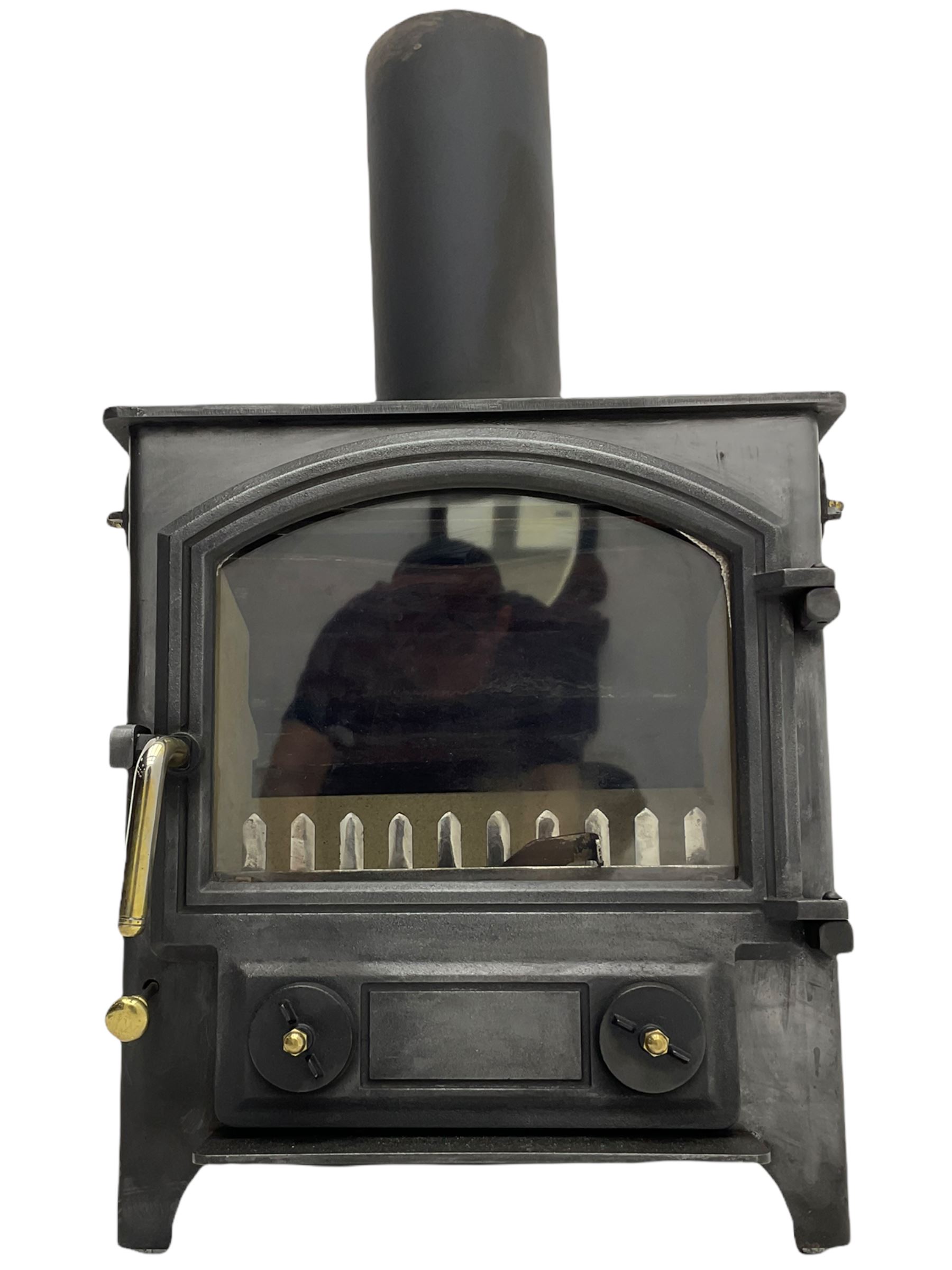 Town & Country Fires - 'Little Thurlow' smoke control eco multi-fuel stove, 5kW output, retail price - £1,456