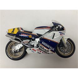 Minichamps Classic Bike Series 1:12 scale die-cast model - Honda NSR500 Eddie Lawson GP1989; boxed