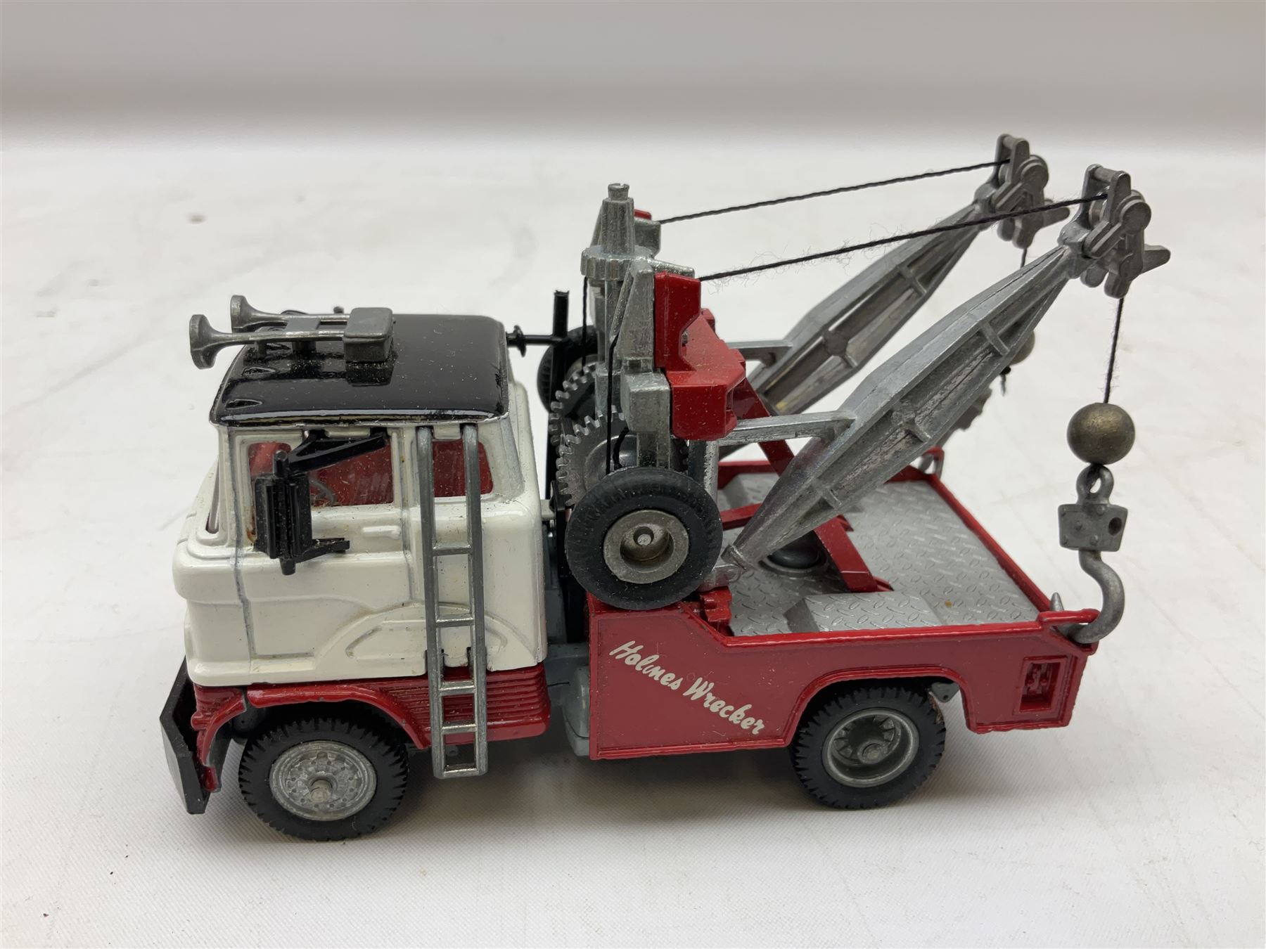 Corgi major toys holmes wrecker outlet