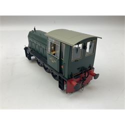 Heljan '0' gauge - Class 05 diesel Shunter 'Hunslet' locomotive no. 25901 