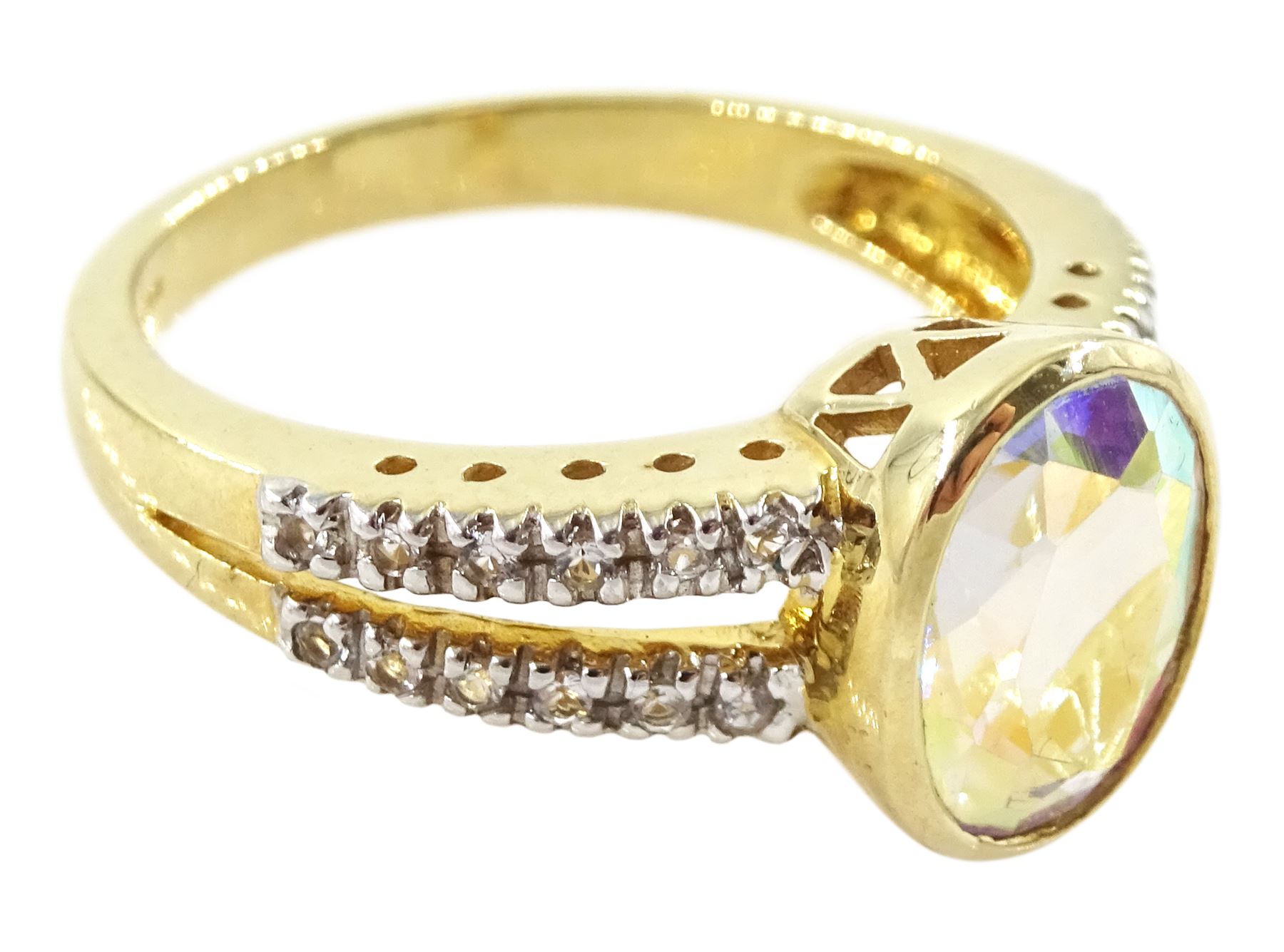 9ct gold single stone moonlight topaz ring, with white topaz shoulders, hallmarked