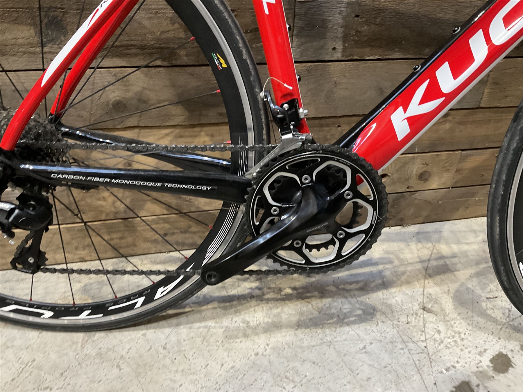 Kuota Kiral carbon fibre road bike, 22 speed
