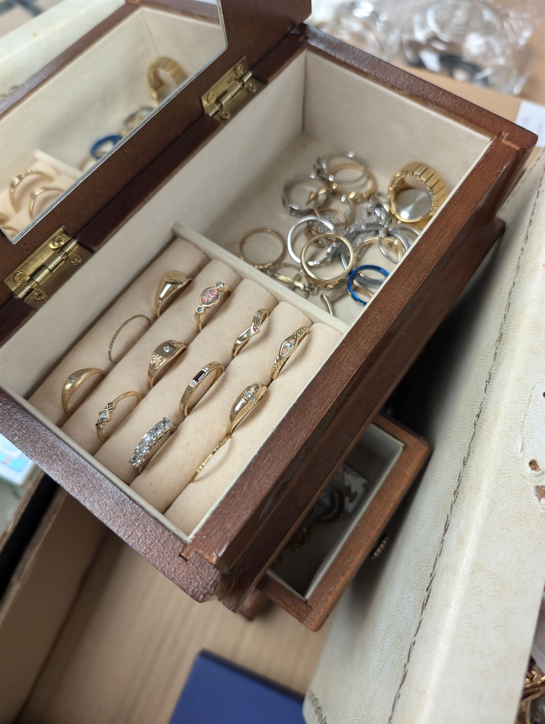 Collection of costume jewellery, including pendants, rings, etc and a quantity of wristwatches, some boxed