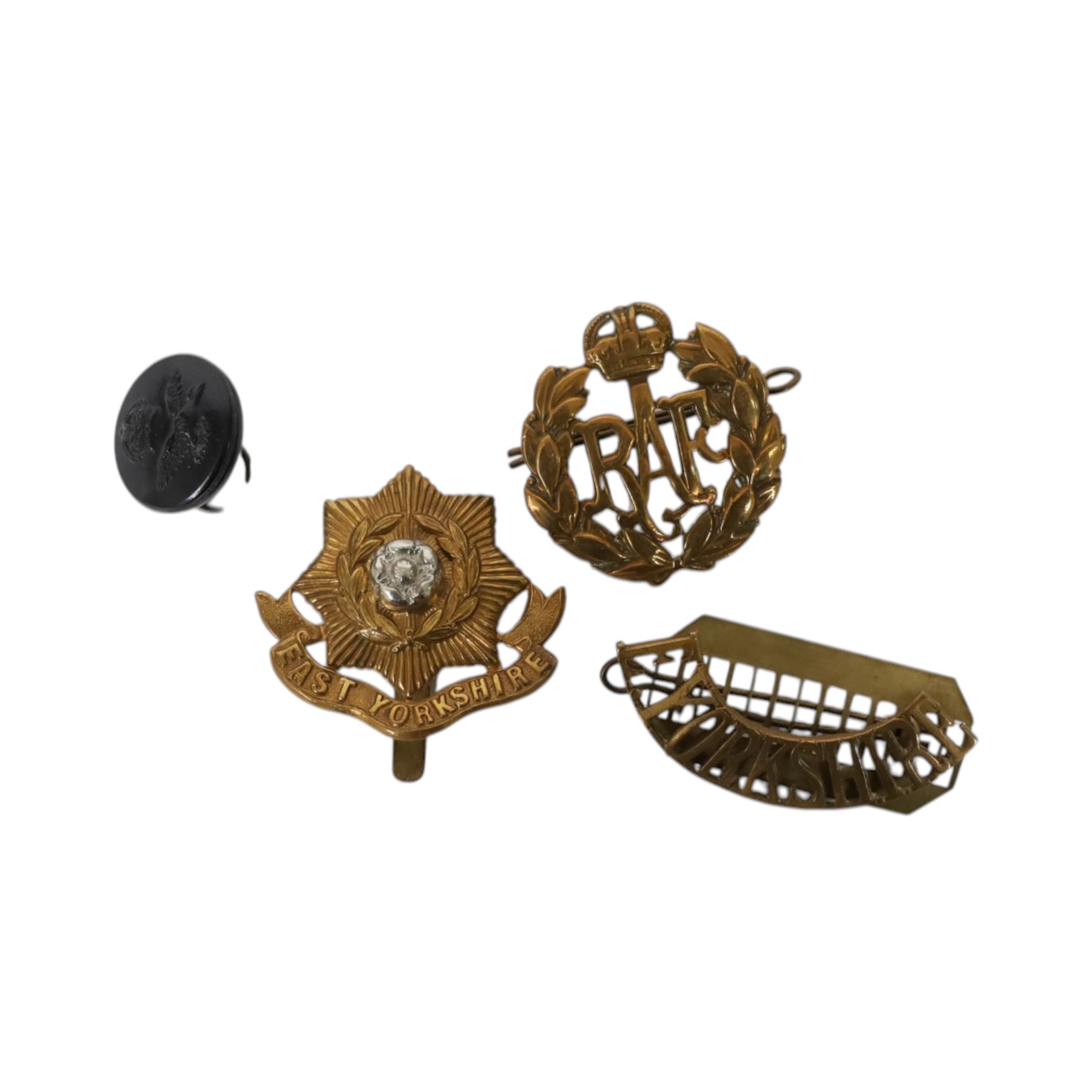 Collection of various military items, including RAF cloth badges including shoulder eagle badges, AG badge, AM1 badge, WVS armband, Air Raid Preauction authority card, etc  