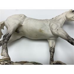 Royal Doulton limited edition figure, Desert Orchid, 1972/7500, on wooden plinth, with certificate of authenticity and original box,  H32.5cm