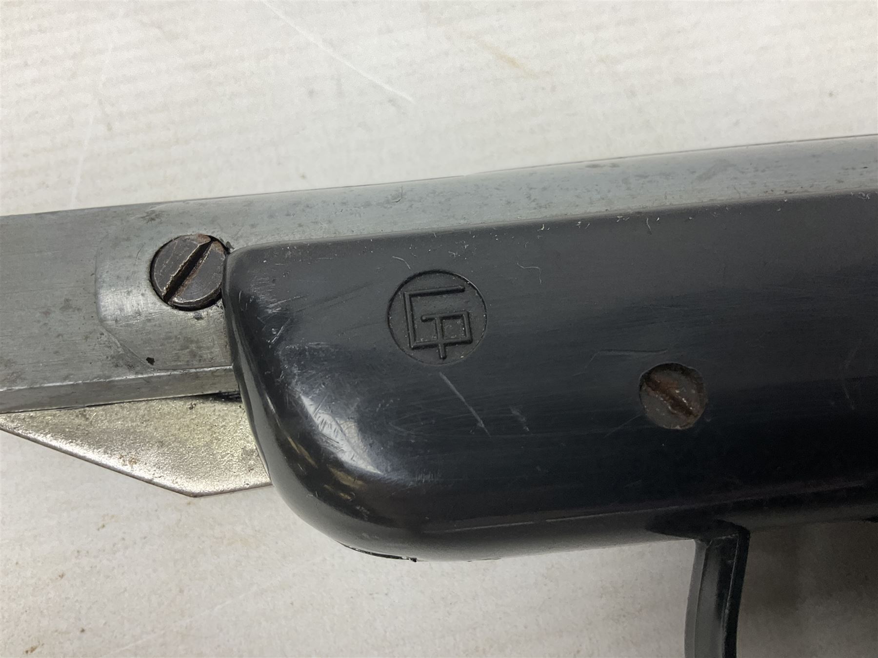 Italian RO72 .177 target air pistol with break barrel action, shaped and chequered grips L32cm