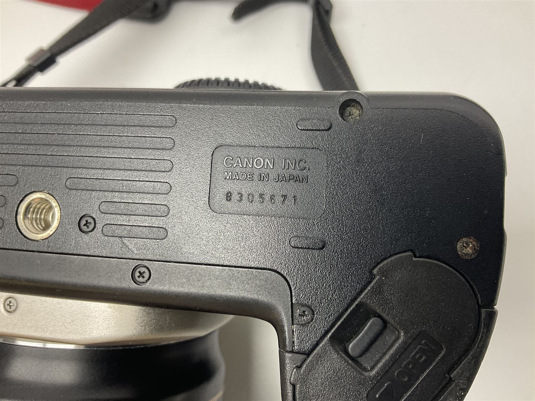 Canon EOS 50e camera body, serial no 8305671 with 'Canon Zoom EF 35-135mm 1:4-5.6' lens together with Halina 35X super camera body, with 'Halina Anastigmat f.c. 1:3.5 f=45mm' lens and other camera equipment 