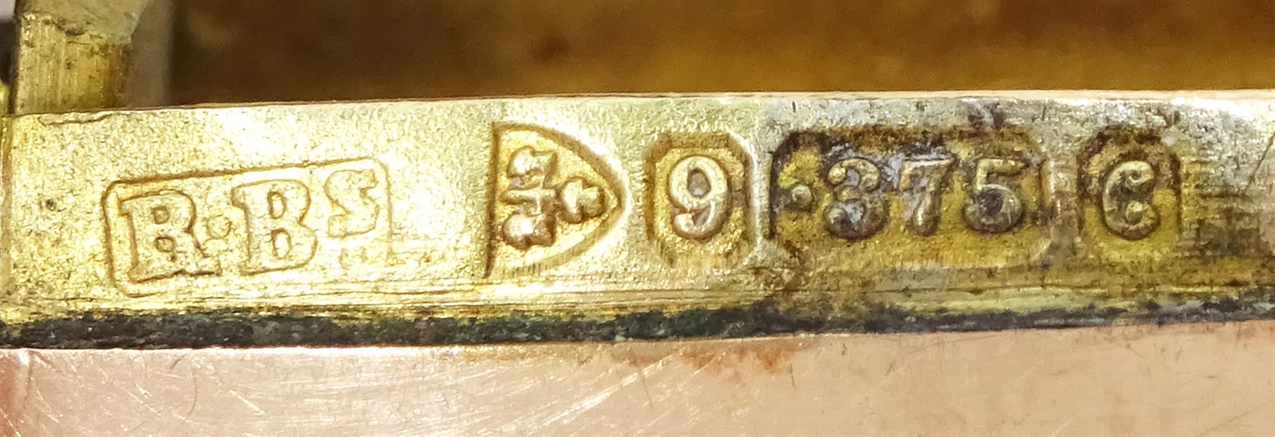 Edwardian 9ct rose gold combination vesta case and sovereign holder by Rolason Brothers, Chester 1903, approx 31.2gm