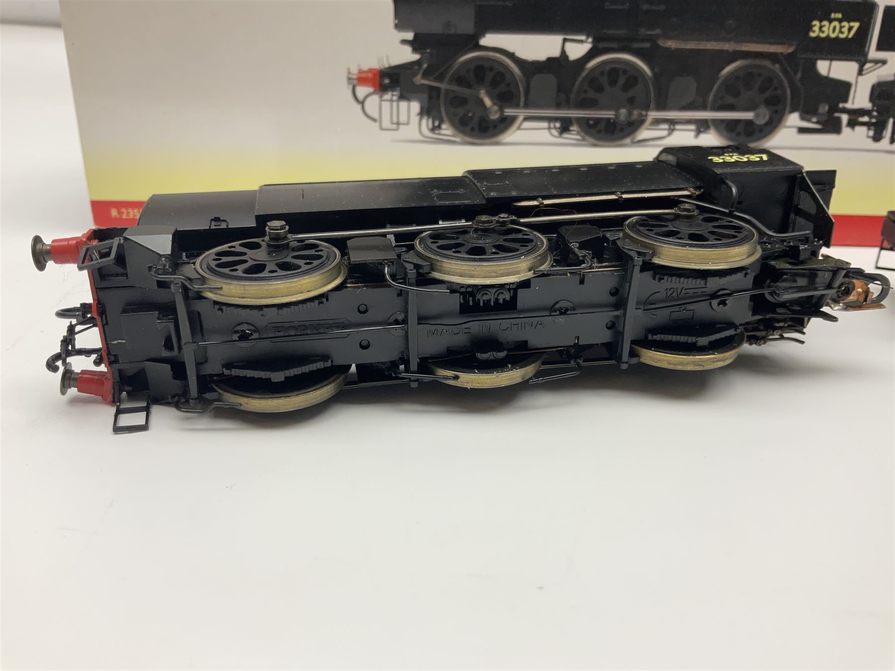 Hornby '00' gauge - Class Q1 0-6-0 locomotive No.33037; boxed with slipcase