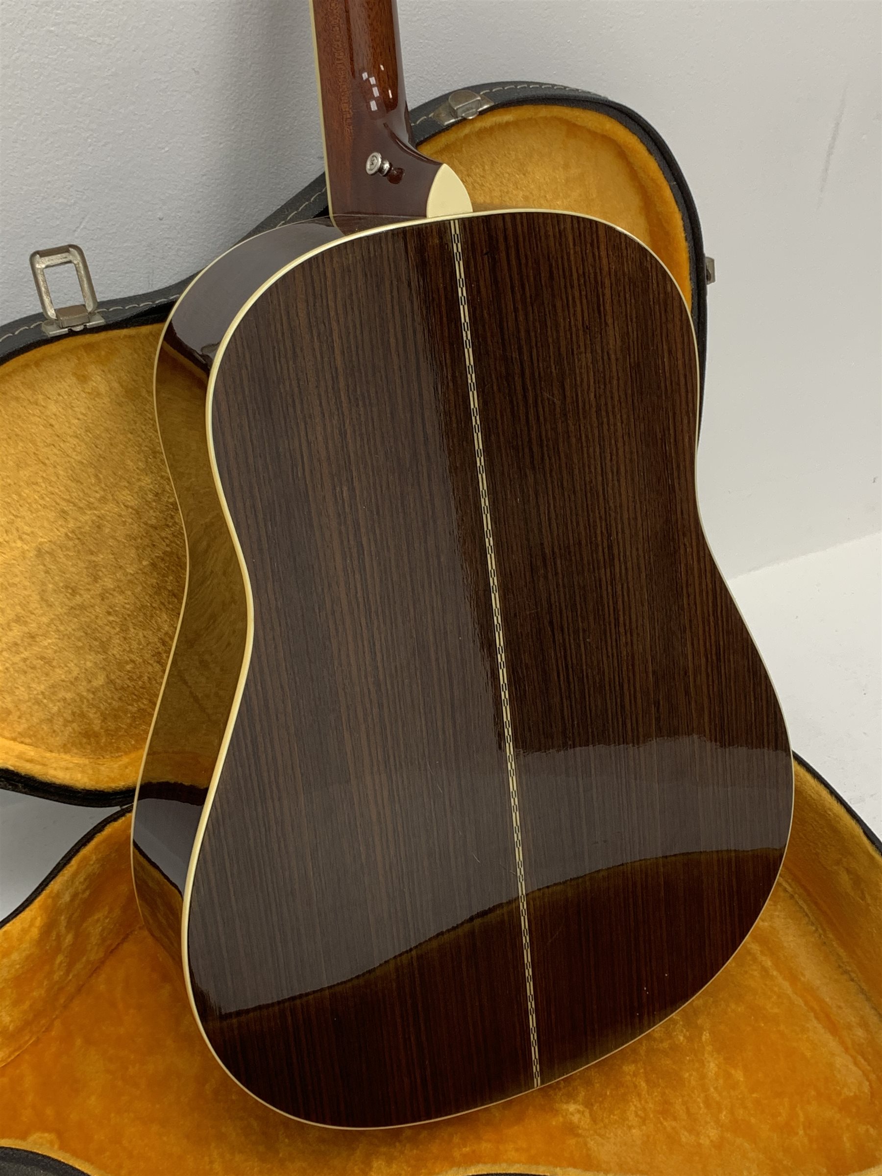 Crafter TR060 VLS-V Southern Jumbo acoustic guitar, violet sunburst gloss, rosewood back and sides, in carrying case