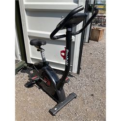 Reebok - GB40s exercise bike, digital sc
