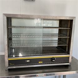 Buffalo W811 food warming cabinet - THIS LOT IS TO BE COLLECTED BY APPOINTMENT FROM DUGGLEBY STORAGE, GREAT HILL, EASTFIELD, SCARBOROUGH, YO11 3TX
