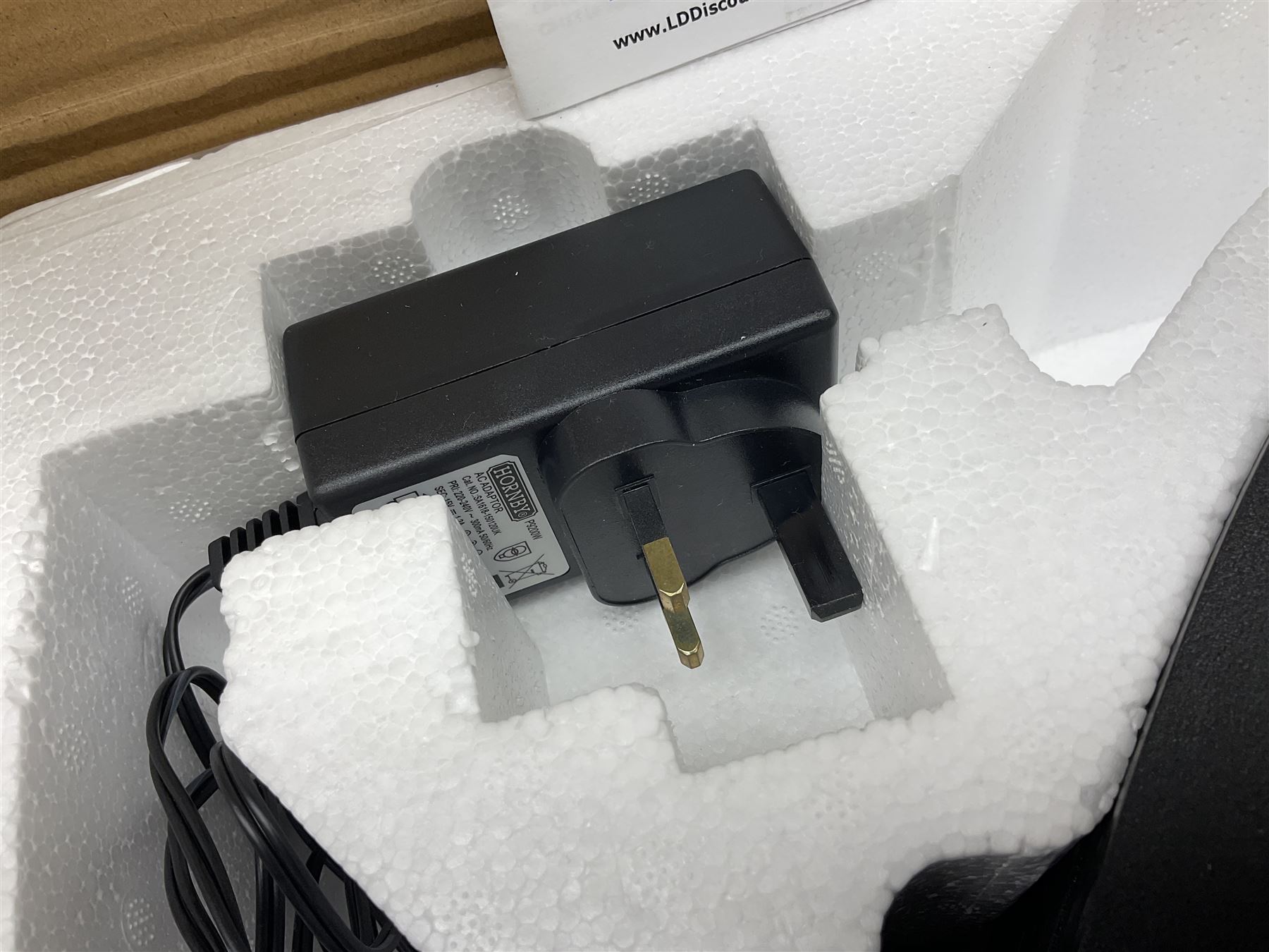 Scalextric James Bond 007 set, c1254 with Aston Martin DB5 Goldfinger car and Aston Martin DBS Casino Royale car, in original box