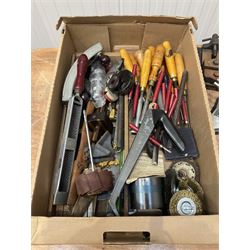 Collection of woodworking tools to include, chisels, vice, Gand crank sharpener, drill bits and other - THIS LOT IS TO BE COLLECTED BY APPOINTMENT FROM DUGGLEBY STORAGE, GREAT HILL, EASTFIELD, SCARBOROUGH, YO11 3TX