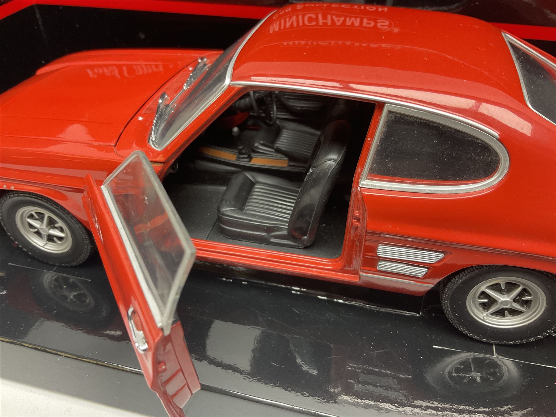 Minichamps - 1:18 scale die-cast model Ford Capri 1969; | Toys