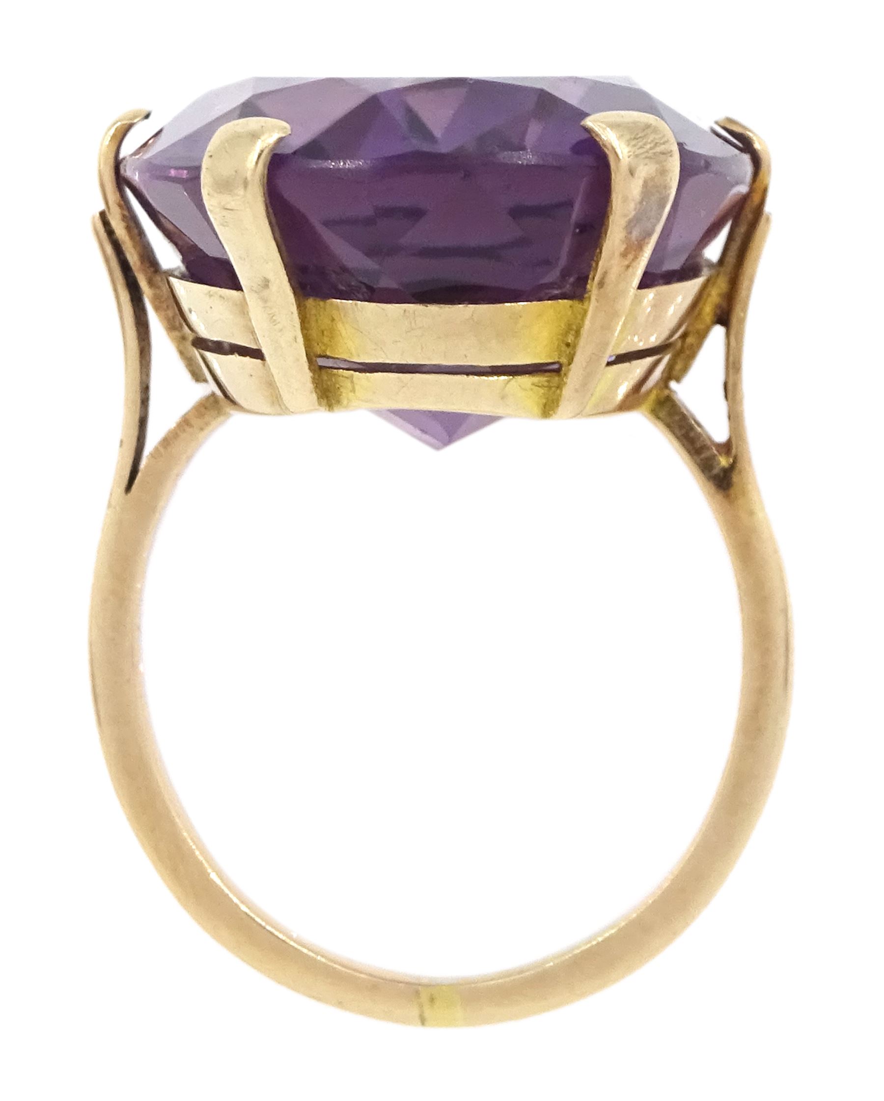 10ct rose gold single stone oval cut amethyst ring, amethyst approx 25.45 carat