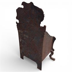 Cast iron fire grate with shaped front cab legs