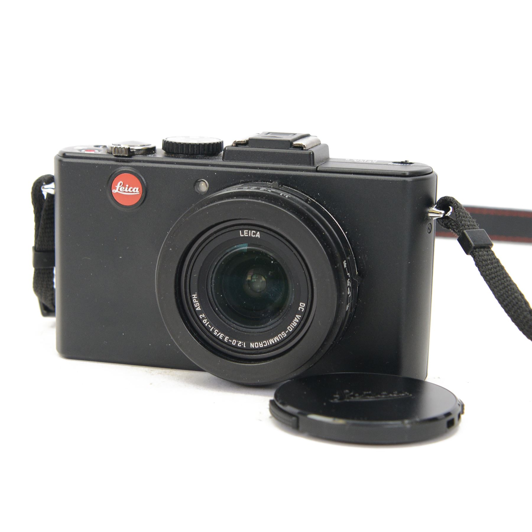 Leica D-Lux 5 digital camera serial no. 4136917, in black finish, with DC Vario-Summicron 1:2.0-3.3/5.1-19.2 ASPH lens, in brown leather Leica case 