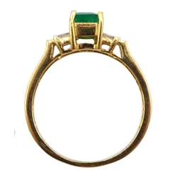 18ct gold emerald ring, with four baguette diamonds either side, hallmarked, emerald approx 0.80 carat