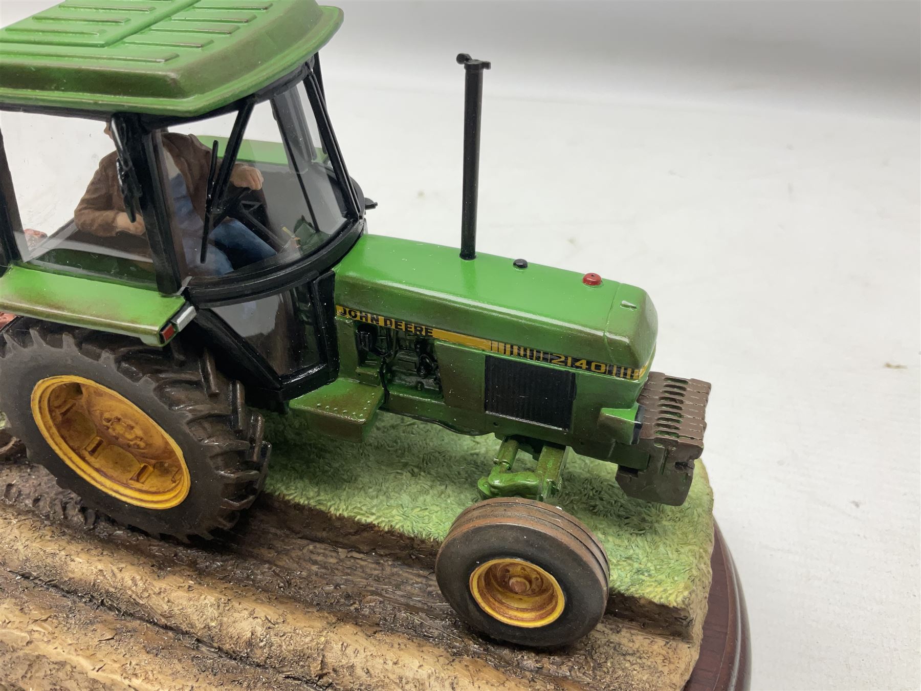 Border Fine Arts for John Deere Pulling Power model no 2140, by Ray Ayres, limited edition, with original box, H14cm