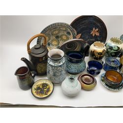 A group of assorted Studio Pottery, to include various Cornish Celtic Pottery, Wold pottery bowl, Micklegate pottery bowl, a small Troika style vase of cylindrical form, etc. 